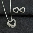 Conjunto coração vazado detalhado