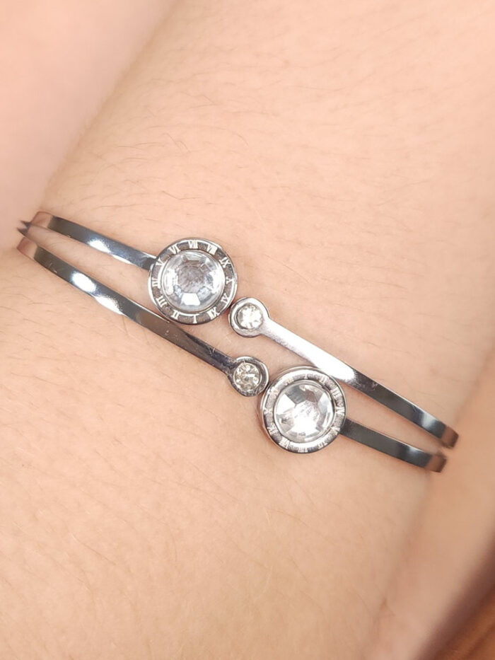 Bracelete fios duplo detalhe ponto de luz