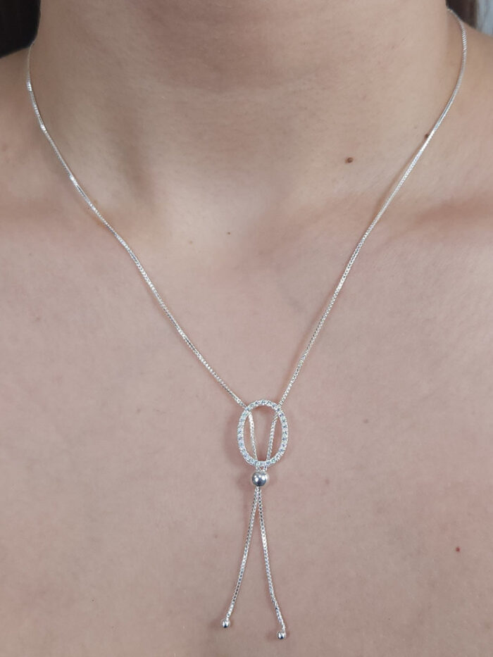 Gargantilha gravatinha oval cravejada