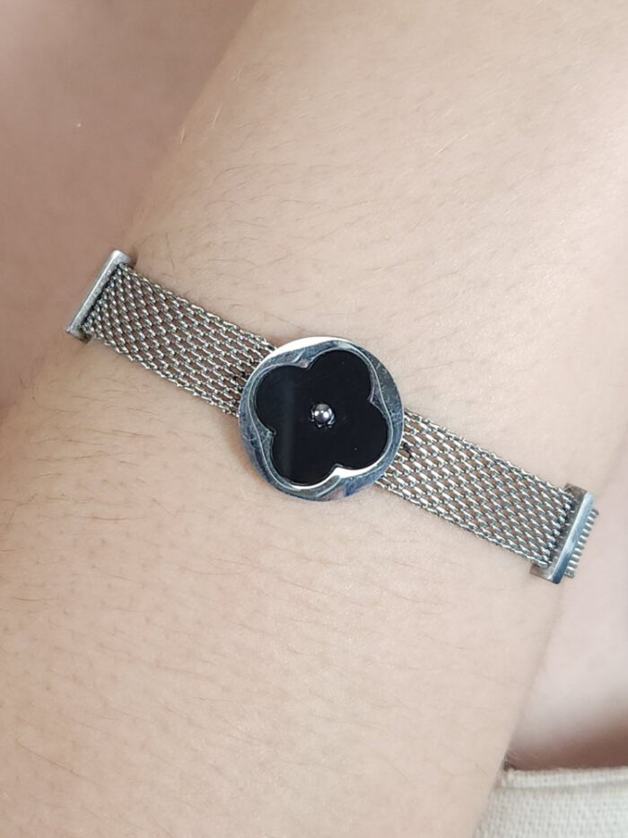 Pulseira trevo borda prateada