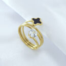 Anel fios lisos com trevo preto e ponto de luz