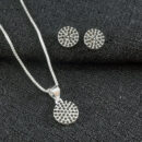 Conjunto redondo cravejado preto