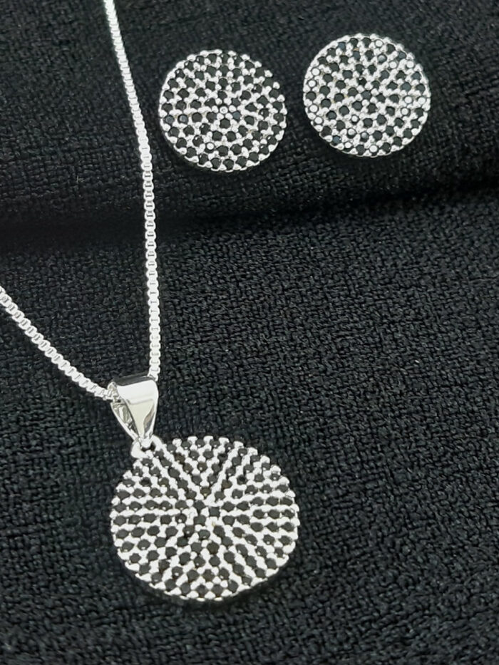 Conjunto círculo cravejado