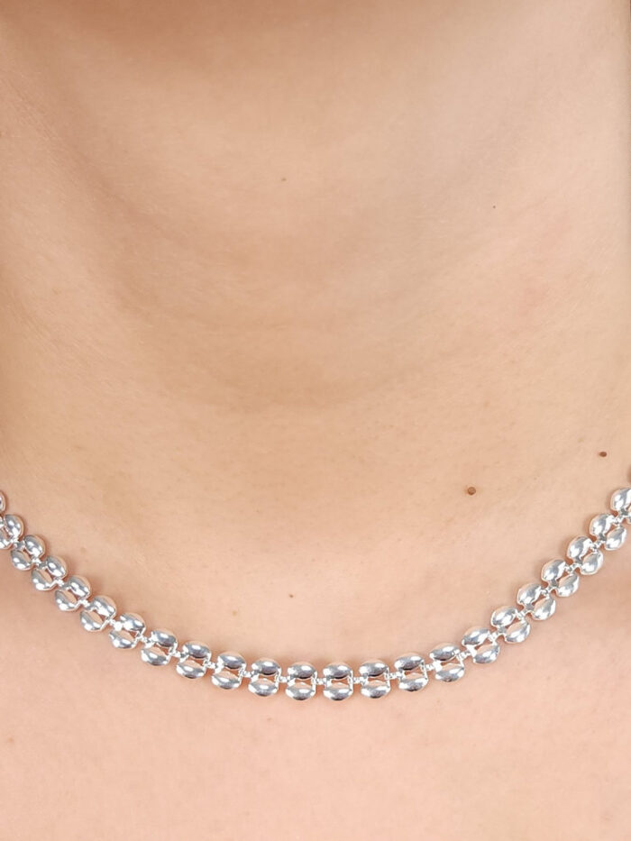 Gargantilha chocker detalhe oval duplo chapeado