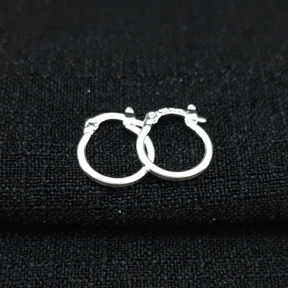 Brinco argolinha fio liso quadrado-IVO PITA