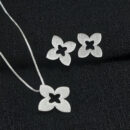 Conjunto flor fosco vazado