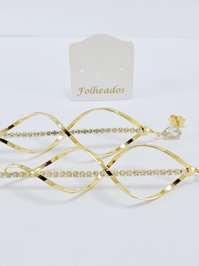 Brinco ondulado com fio riviera