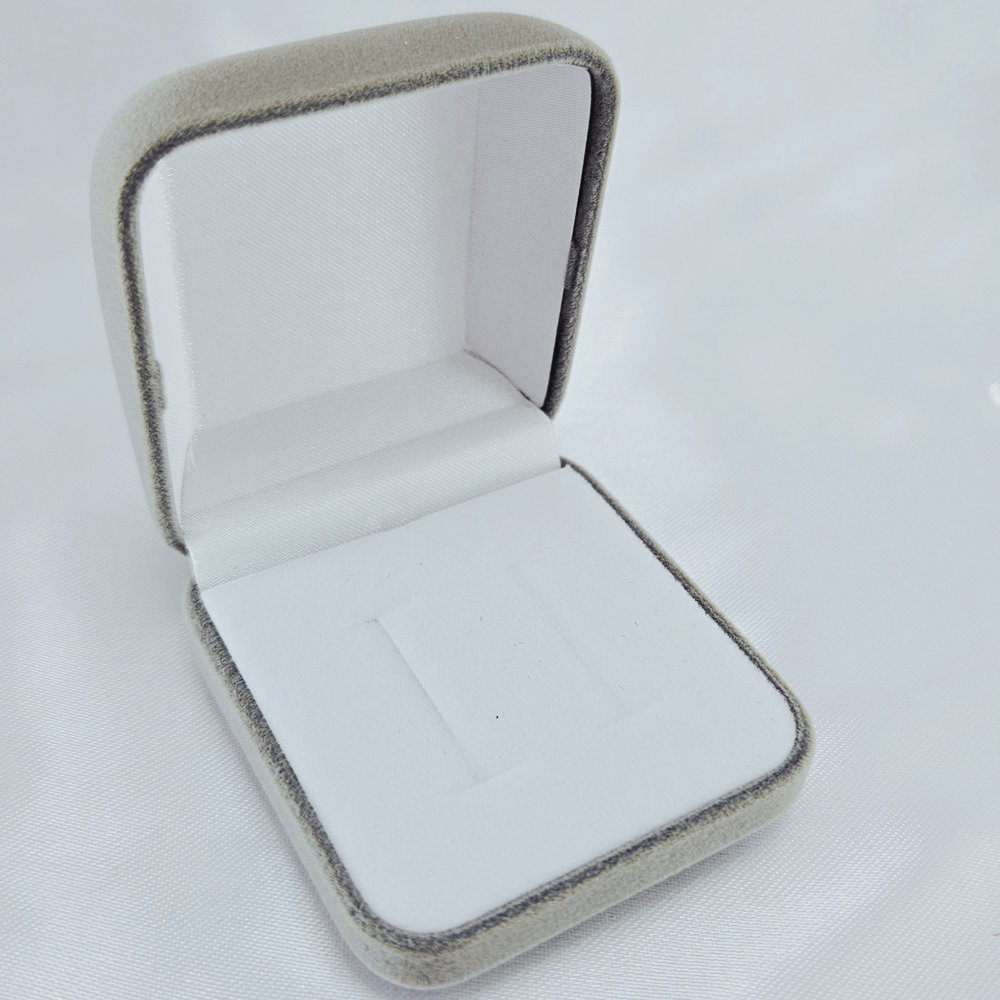 Caixa de veludo cinza para aliança