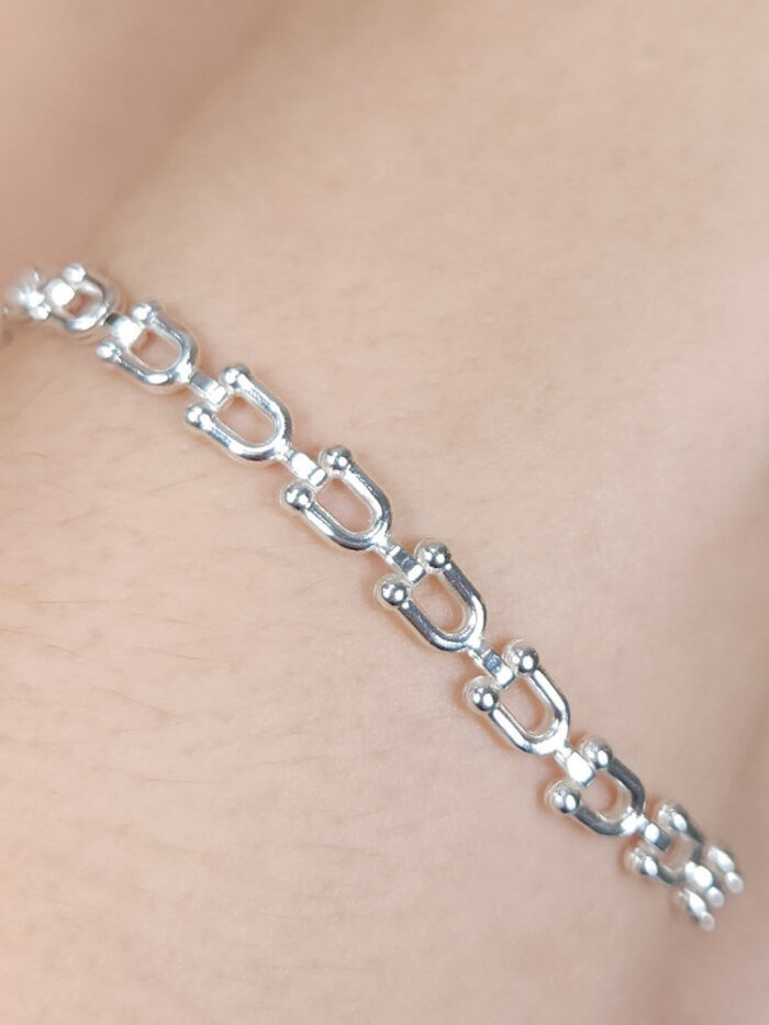 Pulseira modelo tiffany