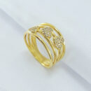 Anel quatro fios vazados detalhe corações cravejado