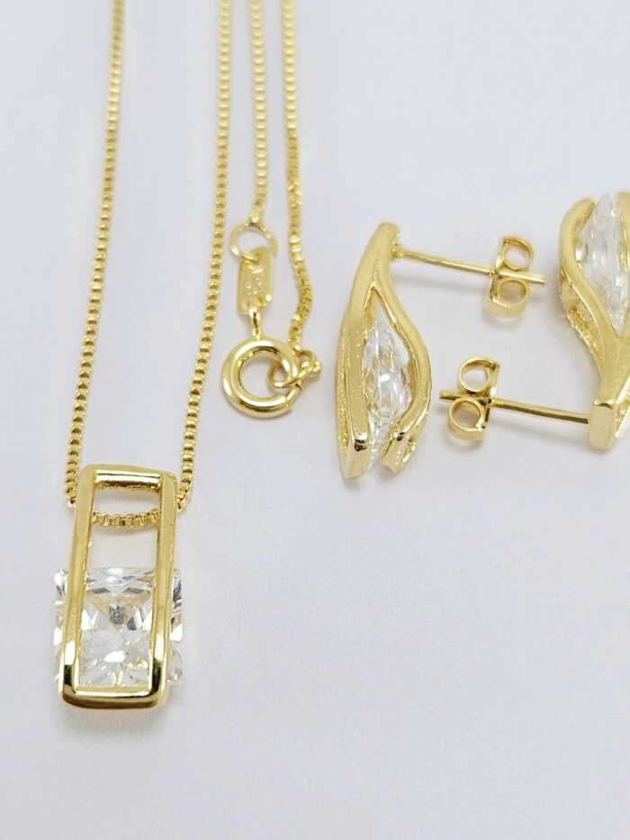 Conjunto retangular com pedra cristal