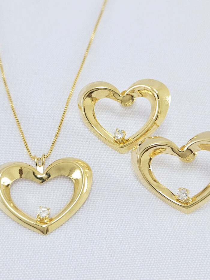 Conjunto coração vazado