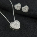 Conjunto estilo coração detalhado e cravejado