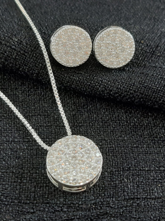 Conjunto Redondo Cravejado