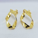 Brinco ondulado com fio liso