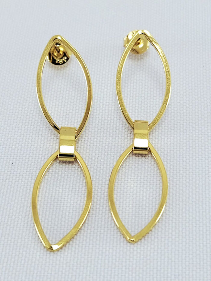 Brinco dois elos liso chapeado