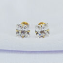 Brinco quadrado com pedra cristal