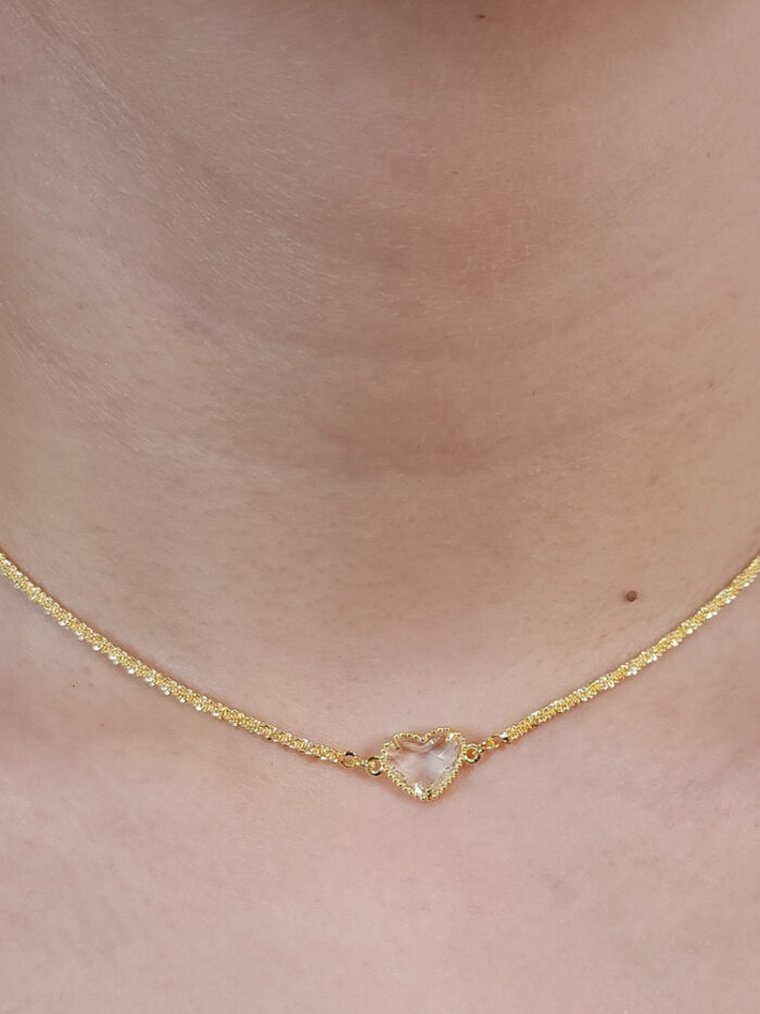 Gargantilha chocker coracão detalhado
