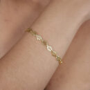 Pulseira elos formato folhas vazado