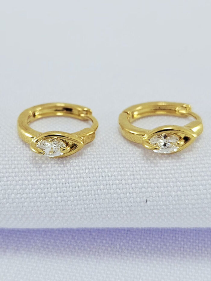 Argolinha detalhe pedra cristal oval