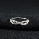 Anel infinito cravejado