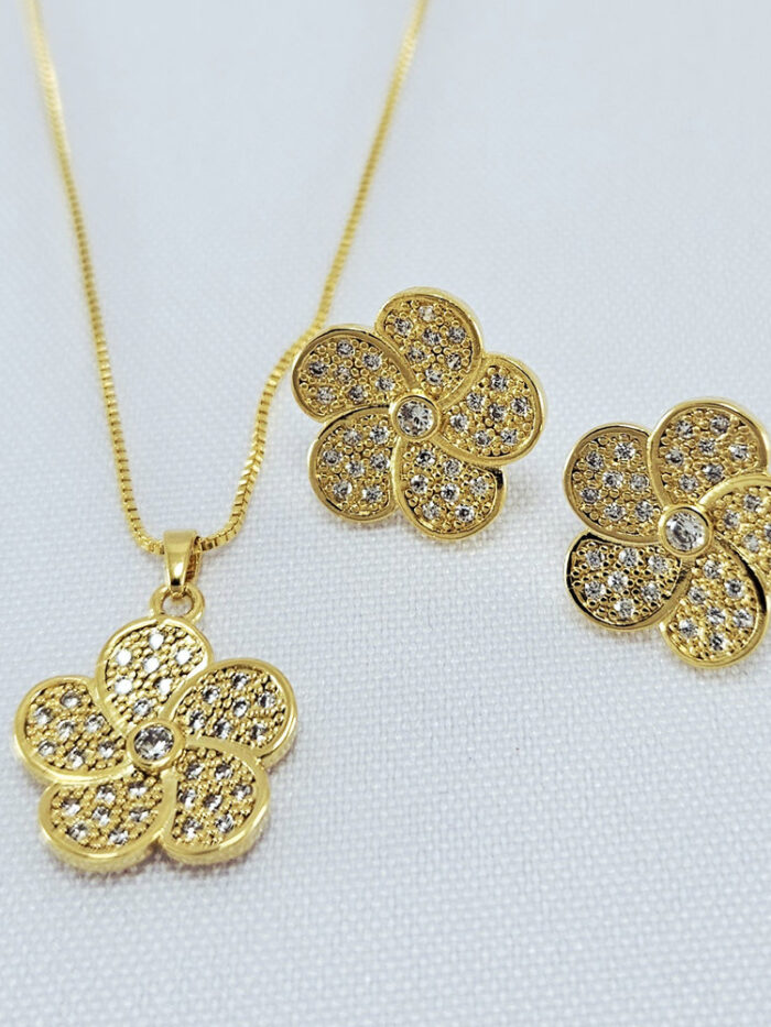 Conjunto flor com zircônias