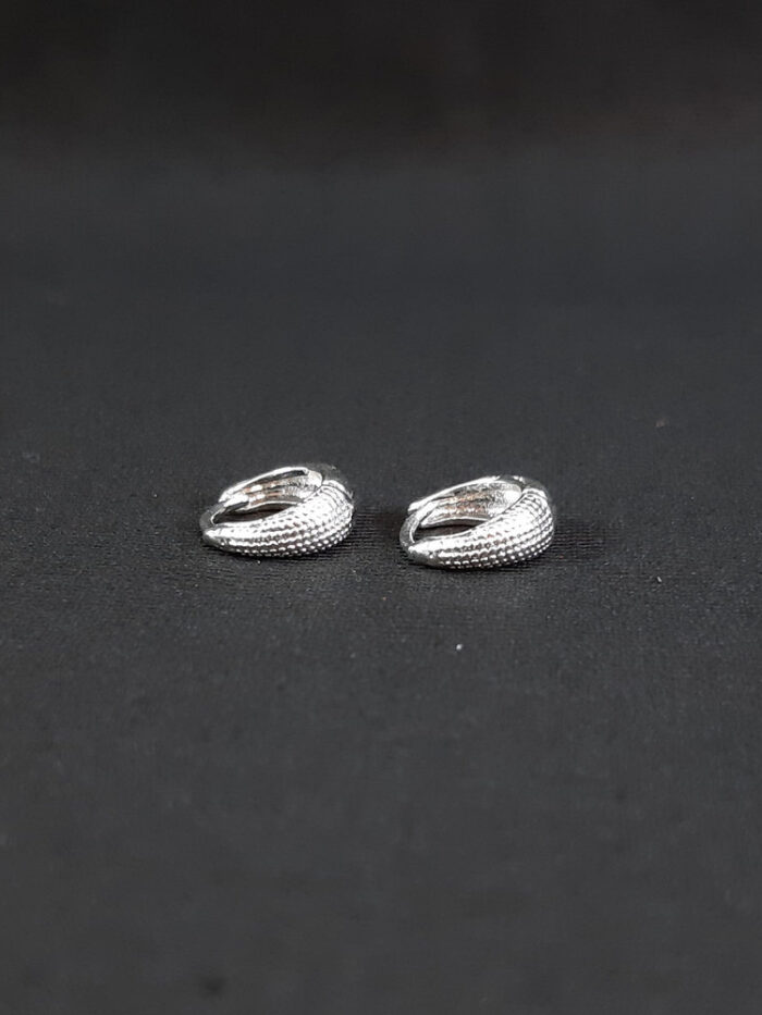 Argolinha com detalhe craquelado