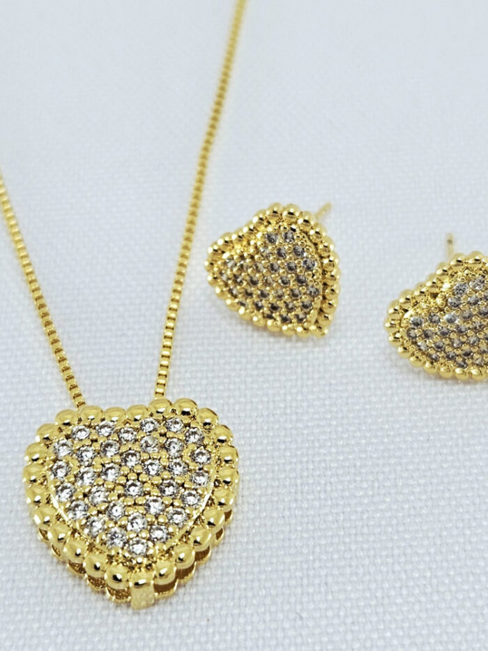 Conjunto coração cravejado