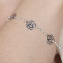 Pulseira folha com detalhe em flores