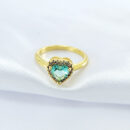 Anel coração com pedra verde claro borda cravejda