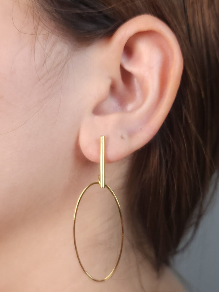 Brinco caninho com elo vazado