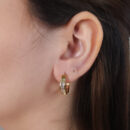 Brinco argola detalhe de pedras baguete