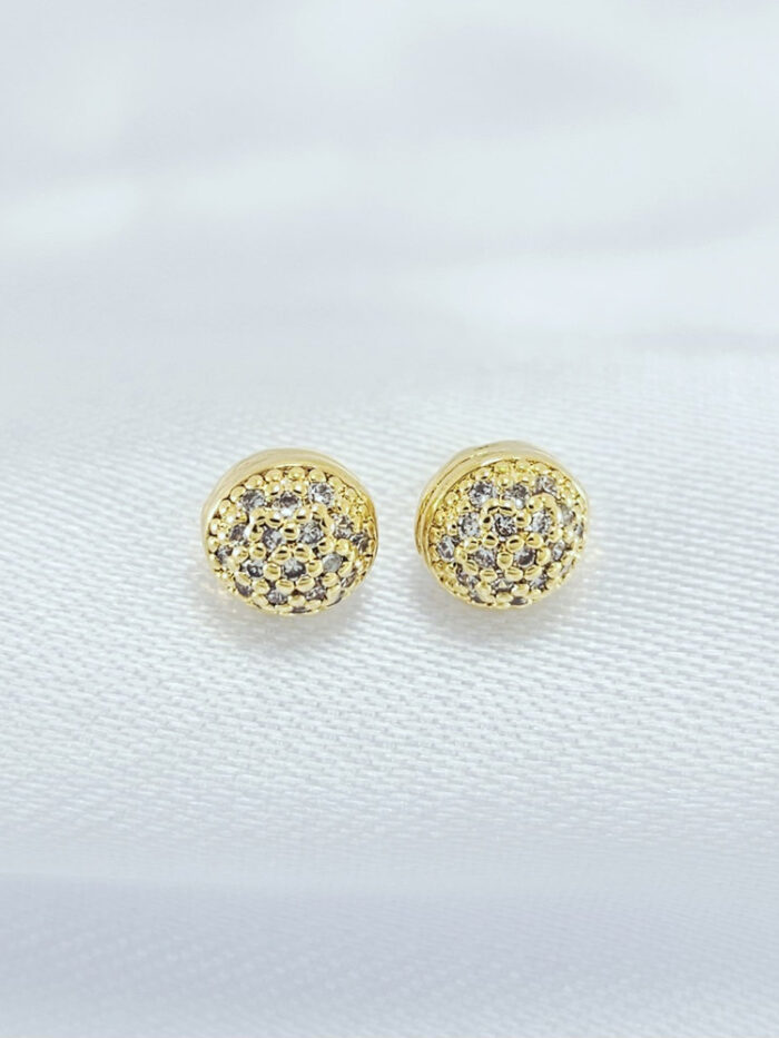 Brinco bolinha cravejado