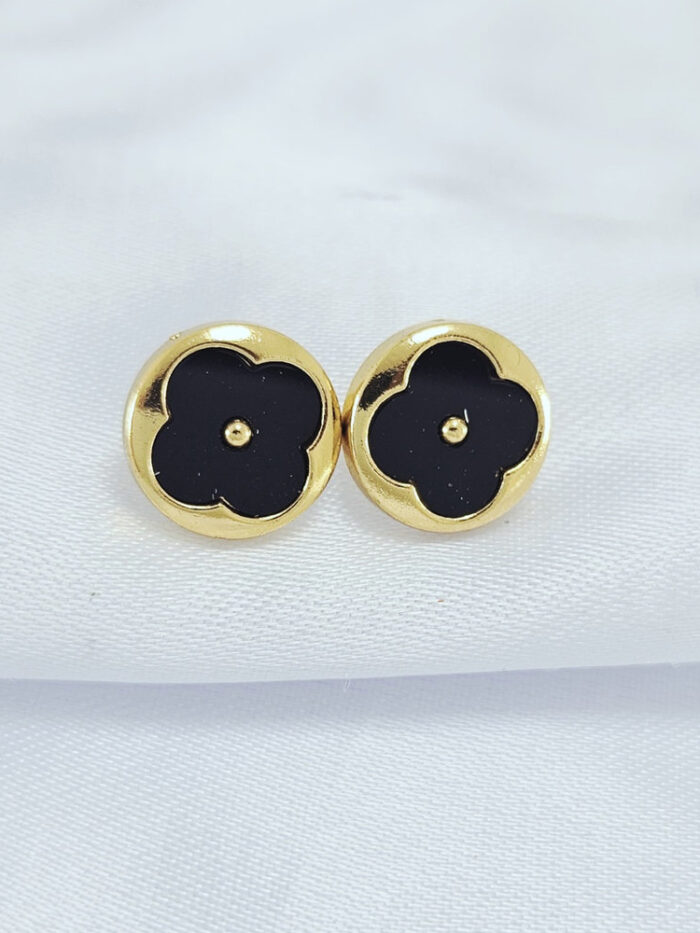 Brinco trevo borda lisa redonda