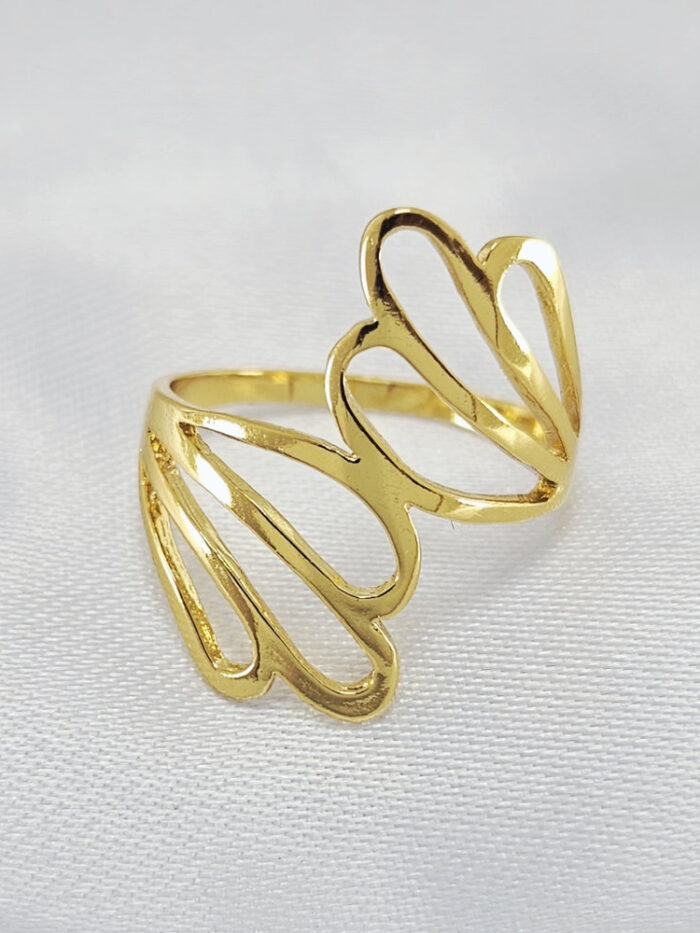 Anel folha detalhe vazado