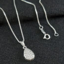 Gargantilha gota com detalhe cravejado