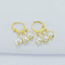 Argola trio de perolas estilo gota