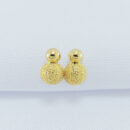 Brinco detalhado redondo