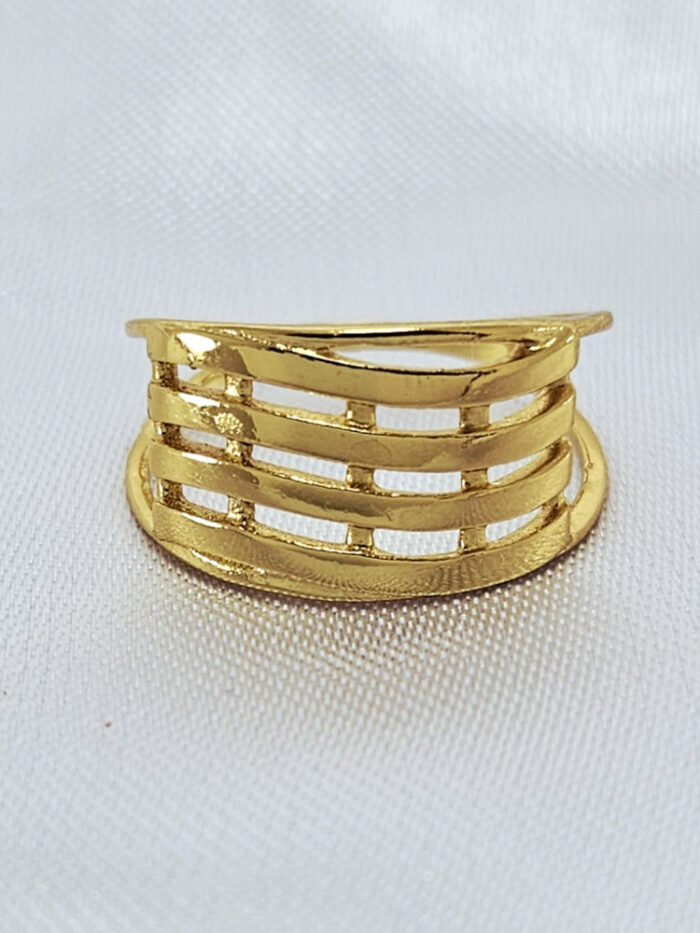 Anel Folheado quatro fios detalhe vazado