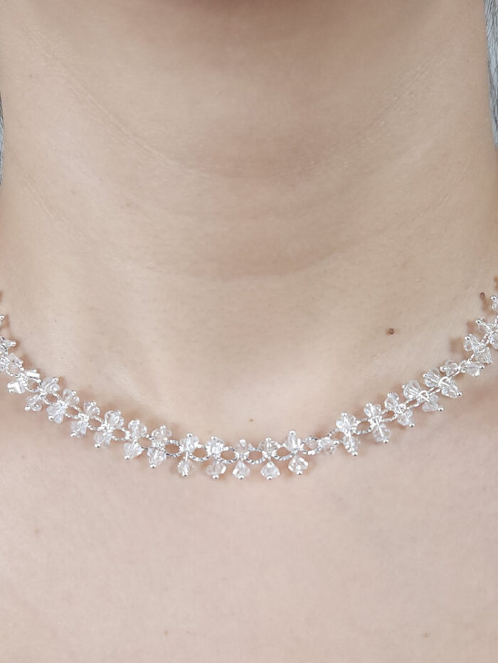 Gargantilha chocker cristais duplo detalhado