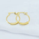 Brinco argola detalhada dourado