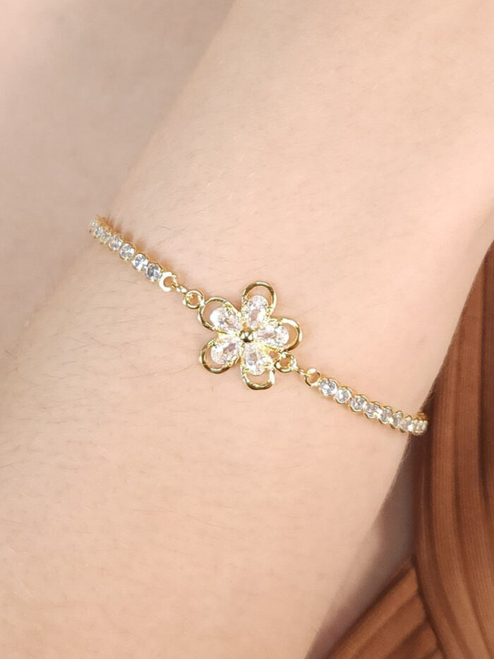 Pulseira fio pedras redondos com flor