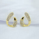 Brinco estilo oval cravejado