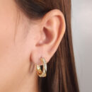 Argola com pedra baguete e fio liso