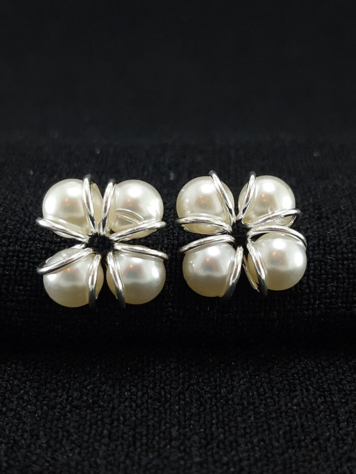 Brinco flor de pérola