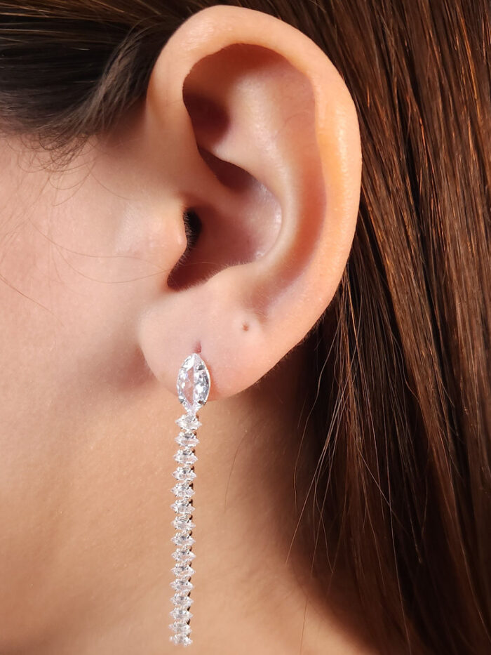 Brinco fio com pedras navetes cristal