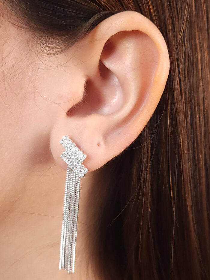 Brinco base pedras cristal com fios veneziana