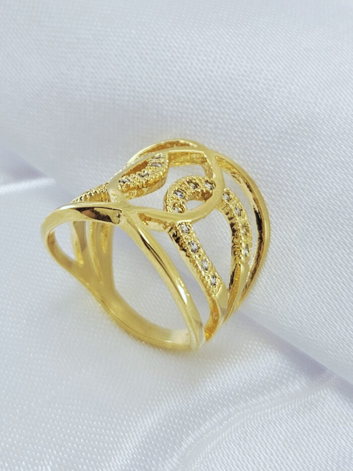 Anel fio cruzado cravejado e liso