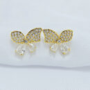 Brinco borboleta cravejada com cristal