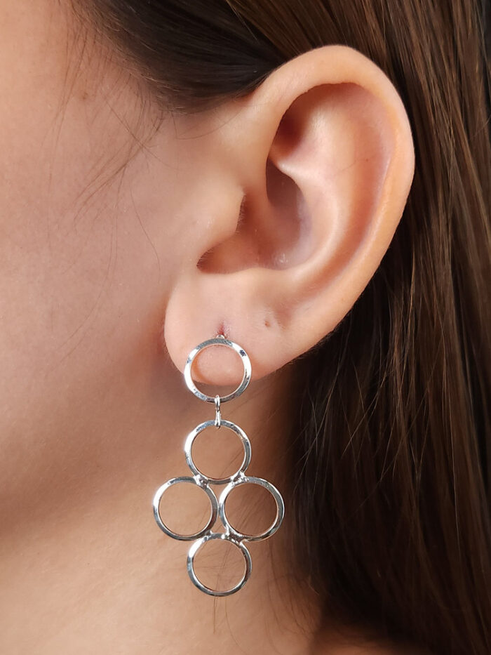 Brinco elos círculos liso